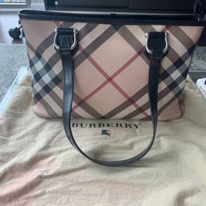Burberry nova check tote 16x9x5